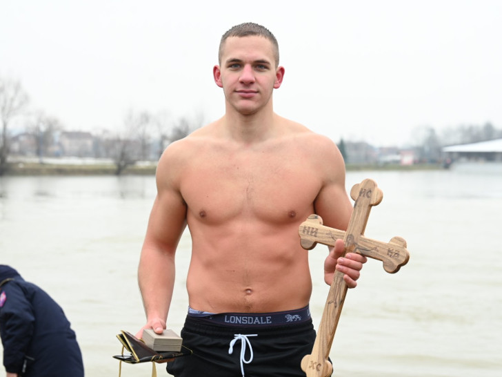 Pobjednik plivanja u Trnu zlatnik daje u humanitarne svrhe