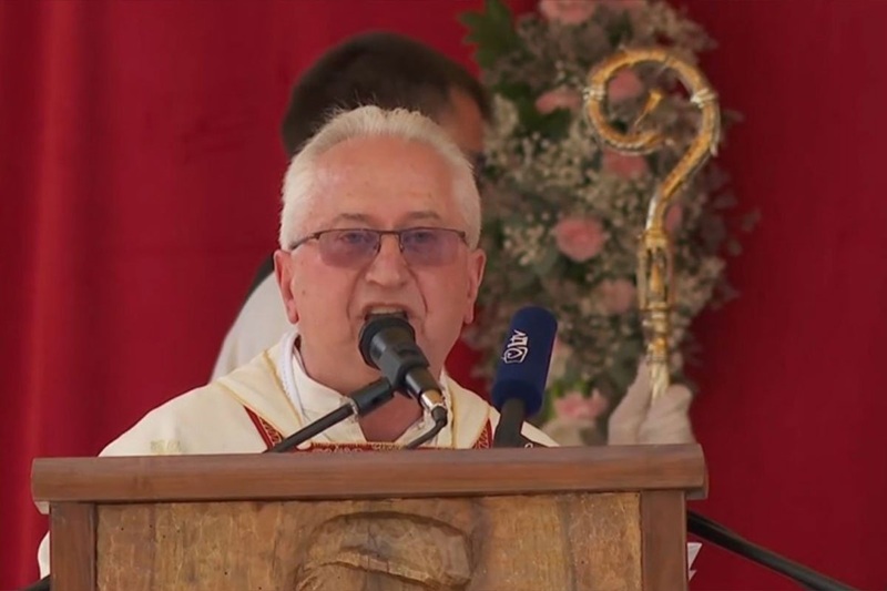 Fratar na misi poručio