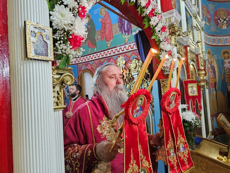 Mitropolit Fotije u Tutnjevcu: Crkva neprestano propovjeda slobodu