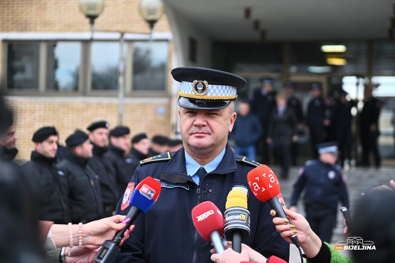 PU Bijeljina: Povodom krsne slave MUP-a RS služen parastos za 53 poginula pripadnika (FOTO)