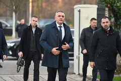 Minić: Nismo povećali plate direktorima javnih preduzeća