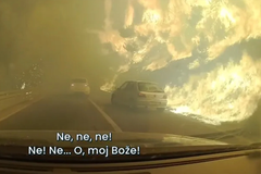 Dramatičan snimak iz Omiša: Mađari s djetetom (3) bježali kroz vatru (VIDEO)