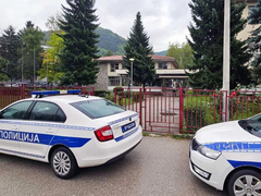 Užas u bujanovačkoj školi: Učenik sjekirom napao druga iz odjeljenja