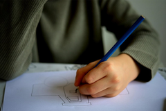 Užas u Hrvatskoj: Vaspitačica osumnjičena za prodavanje dječje pornografije?