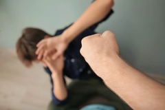Haos u Kalesiji: Učenika pretukli vršnjaci u školi, pa sve snimili?