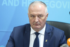 Helez: Djeca nam ne znaju rukovati oružjem, uvesti obuku u škole