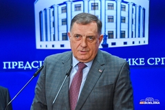 Dodik: Neko će morati da počisti nered koji je napravio Kristijan Šmit