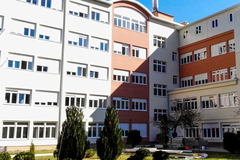 Šokantni slučaj u Foči: Beba ispala na pod prilikom poroda, zadobila frakturu lobanje