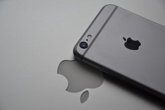 Apple prebacuje 1,5 miliona iPhonea iz Indije u SAD: Trampove carine podižu paniku