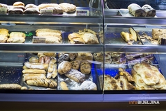 Fotografija pekare iz Bihaća obišla svijet, za sve je kriv domišljati slogan