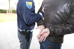Uhapšen državljanin BiH: Osumnjičen da je silovao ženu 23 puta