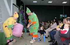 RADOST ZA 800 MALIŠANA Djeci radnika RiTE Ugljevik dodijeljeni novogodišnji paketići