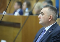 Počela sjednica Narodne Skupštine Srpske: Poslanici razmatraju ostavku Save Minića