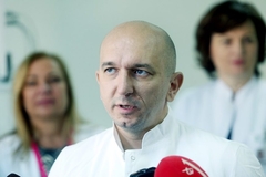 Načelnik Klinike za intenzivno liječenje UKC o kiseoniku koji se daje pacijentima