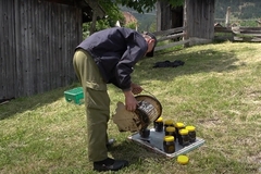 Izumirući zanat koji još živi na Zlatiboru: Tajni lijek od smole koji donosi zaradu