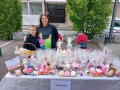 Na Sajmu u Bijeljini od heklanja do sapuna iz kućne radinosti (FOTO)