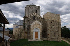 Manastir Đurđevi stupovi pet puta spaljivan i obnavljan