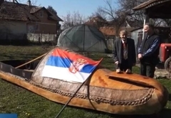 NAJVEĆI OPANAK NA SVIJETU Dug je šest metara, širok metar i po, veličina mu je 900, odgovara džinu visokom 40 metara