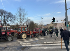 Uhapšene 3 osobe zbog uništavanja traktora u Pionirskom parku