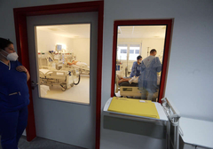 Stiže li nam NOVI TALAS: Na koronu pozitivno više od 40 odsto testiranih dnevno