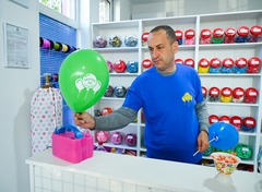 U Bijeljini otvorena specijalizovana prodavnica balona, sve poznate marke na jednom mjestu (FOTO)