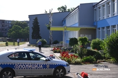 Bijeljina: Dojave o podmetnutim bombama u školama (FOTO)