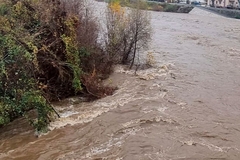 Dijete upalo u rijeku i nestalo pod vodom, u toku potraga