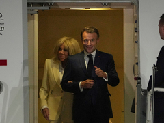 Čitač s usana otkrio šta je Brižit rekla Makronu poslije navodnog šamara