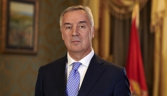 Đukanović će biti počasni predsjednik Crne Gore, primaće platu, a imaće kancelariju i obezbjeđenje