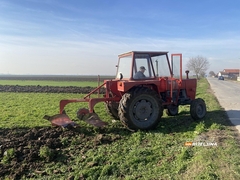 Zemljište spremno za proljeće: Prednosti zimskog oranja u Semberiji /FOTO/