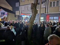 Slavlje u prostorijama SDS-a u Bijeljini (FOTO)