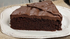 ČOKOLADNA PITA SA JOGURTOM: Minimum sastojaka i truda, a rezultat nevjerovatan