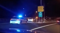 Nezgoda na autoputu "9. januar": Učestvovali automobil i grtalica, saobraćaj obustavljen