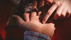 Vračara "skinula" Banjalučaninu zlatan lanac i 13.000 maraka