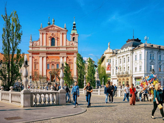 Slovenija slavi Božić uz ublažene mjere