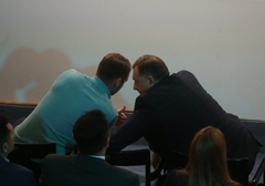 "Dolazi li nam i predsjednik? Stiže, hvala bogu": Fotoreporteri zabilježili kako se Stanivuković približio Dodiku (FOTO)