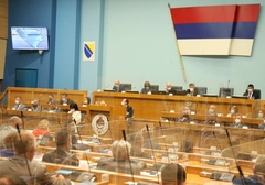 NARODNA SKUPŠTINA ODBACILA ZAHTJEV Visoki predstavnik ne može biti nadređen Srpskoj