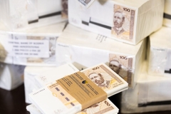 Banke u BiH zaradile 880 miliona KM: Svakog dana inkasirale 2,4 miliona - Šta stoji iza rasta?