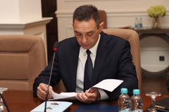 Vulin odgovorio Helezu: Malo je Zukana da spriječe Srbe