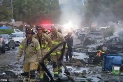 Srušio se avion u Americi, gori 15 kuća