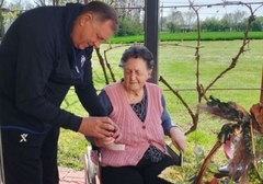 Dodik proslavlja Vaskrs sa majkom