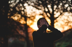 NE STIDITE SE PLAKANJA Suzama pokazujemo bol, sreću, različite emocije