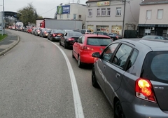 STIŽE DIJASPORA Dva granična prelaza u BiH od jutros opterećena