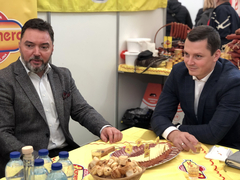 Košarac: Semberski sajam mesa prepoznatljiv brend Srpske (FOTO)