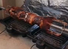 Kako Balkanac u Njemačkoj peče prase na terasi uz zvuke narodne muzike (VIDEO)