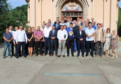 Uvezuju privredu, kulturu i duhovnost: U Loparama proslavljena krsna slava udruženja „Koreni“