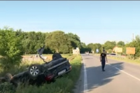 Ugljevik: Audi nakon prevrtanja završio na krovu