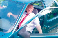 Veljko Gnjatović iz Prijedora vozački ispit položio u osmoj deceniji