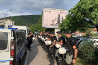 Kordon policije i zatvorena opština: U Budvi se strasti još ne smiruju