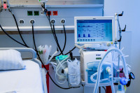 ISPOVIJEST ANESTEZIOLOGA ”Dođu sa blagim simptomima, pa za pola sata ZAVRŠE NA RESPIRATORU”